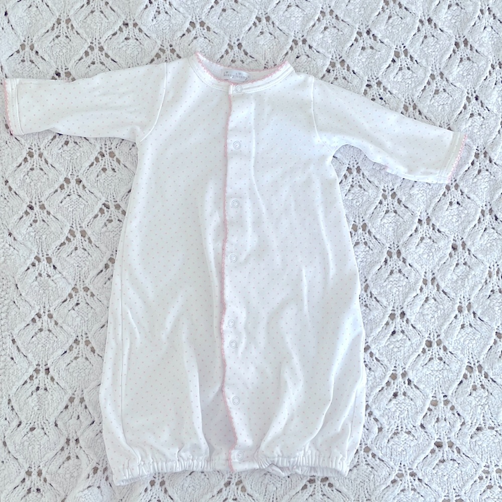 EUC kissy kissy converter gown with pink dots